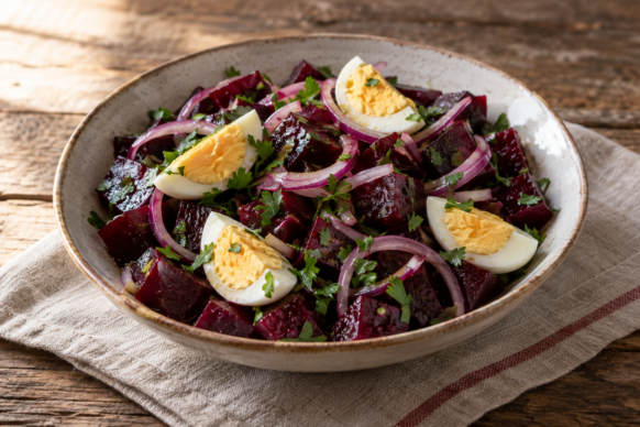 Ensalada de remolacha y huevo