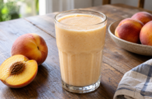 Licuado de durazno y leche
