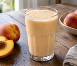 Licuado de durazno y leche