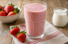 Licuado de frutilla y yogur
